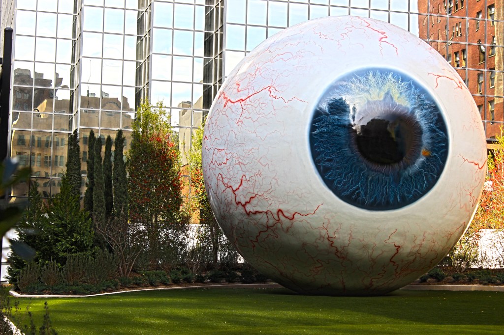 30 feet: The Eye