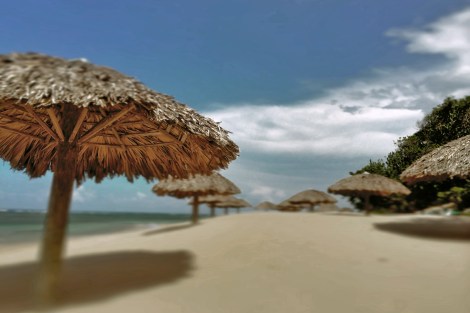 iPhone-otography. Miniaturized along Playa Dorada Beach